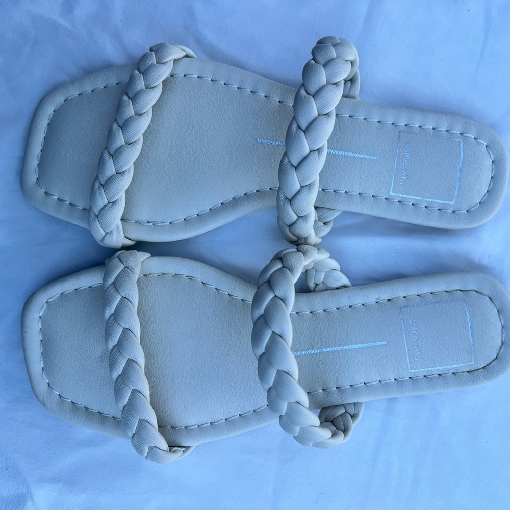 Dolce Vita off white sandals